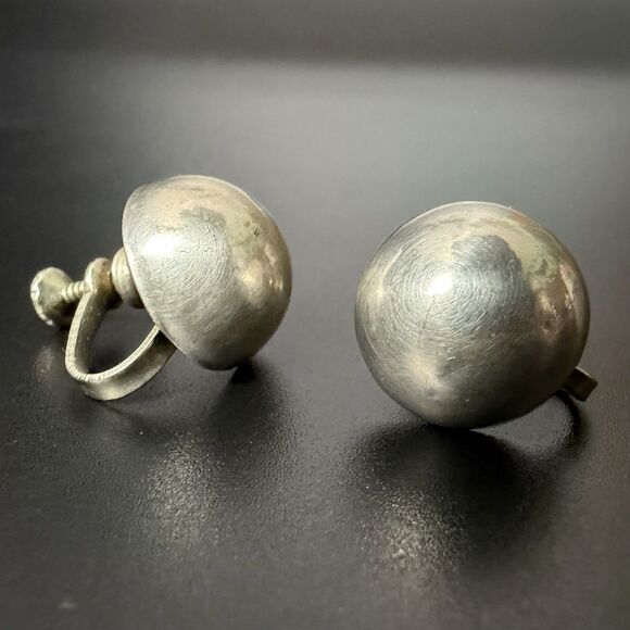 Vintage ALPACA MEXICO Sterling Silver 925 Dome Screw Back Earrings 14mm Classic - Picture 2 of 16